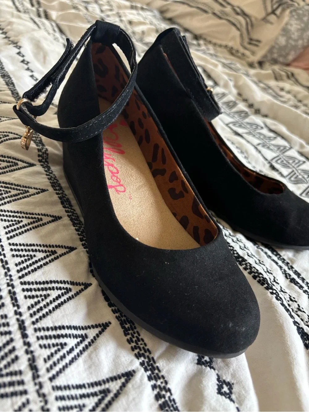 Girls Jellypop Black Ankle-Strap Wedge Dress Shoes NWOT size 1